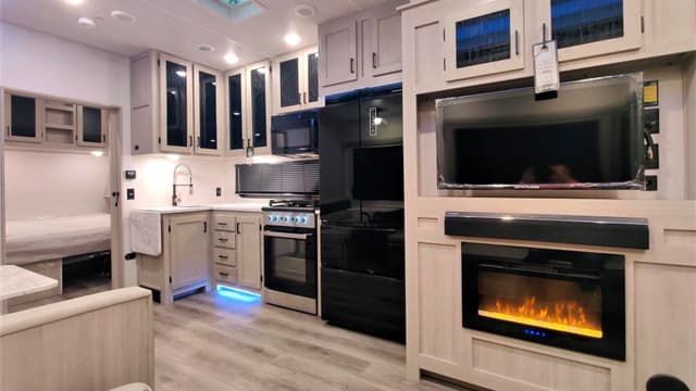 Xtreme 365 Travel Trailer ‘Xtends’ the EAST TO WEST RV ALTA Line