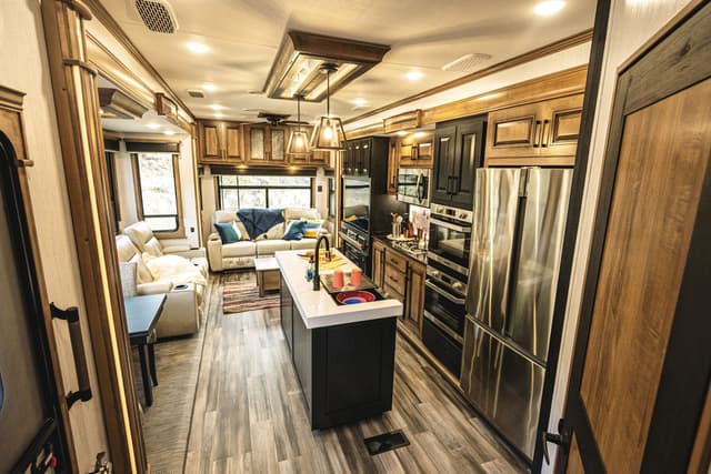 Top-Rated Fifth Wheels: 5 Best 5th Wheel RVs You Can Purchase Now