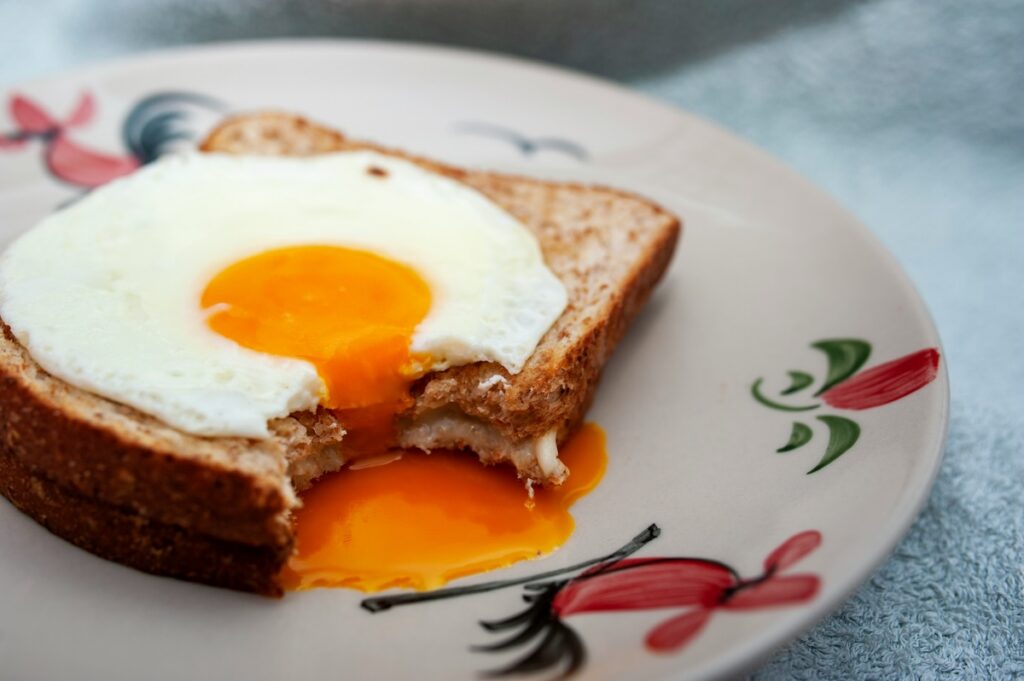 Egg in a hole--a simple, easy RV recipe