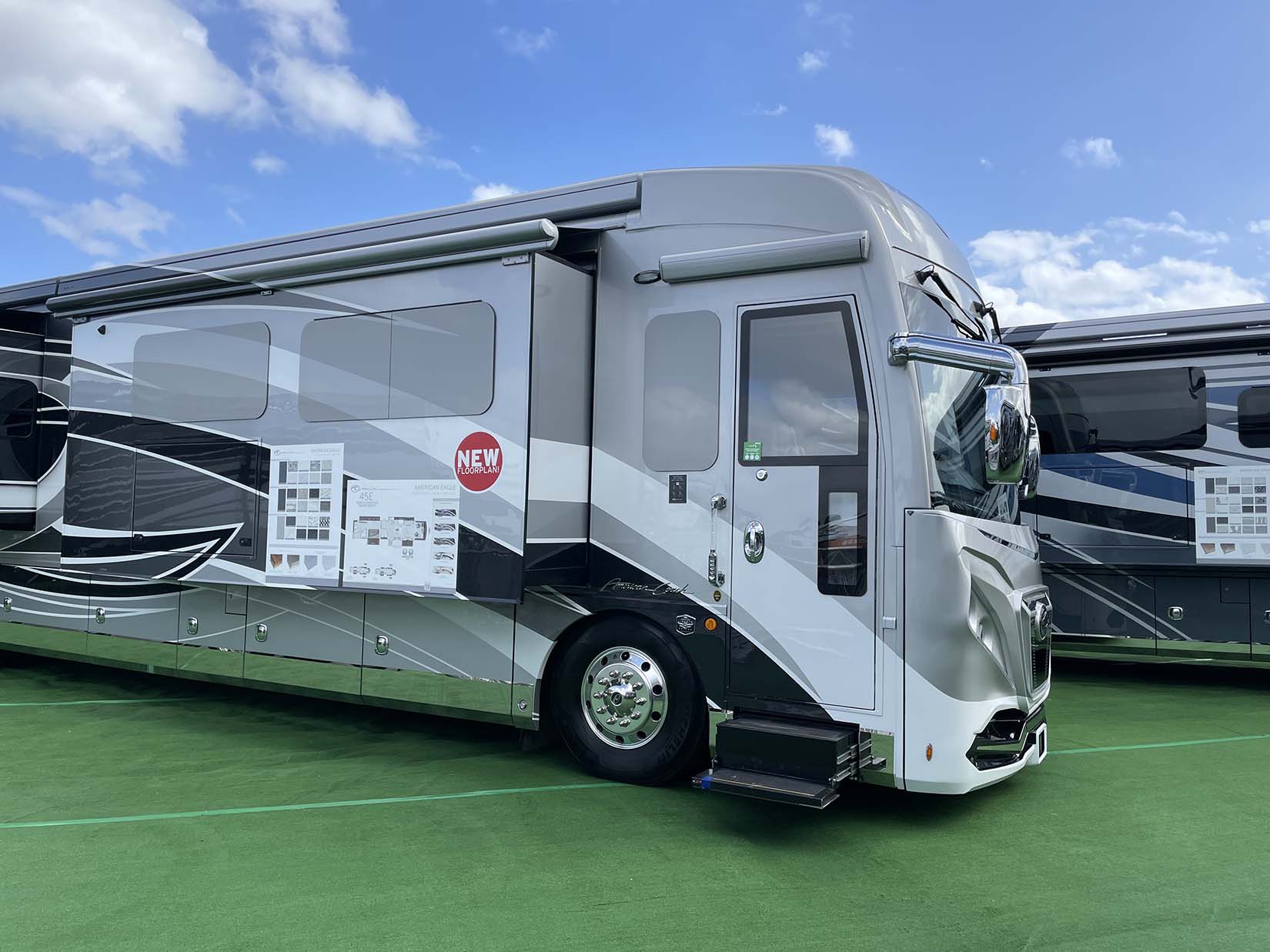Exterior view of American Coach American Eagle RV