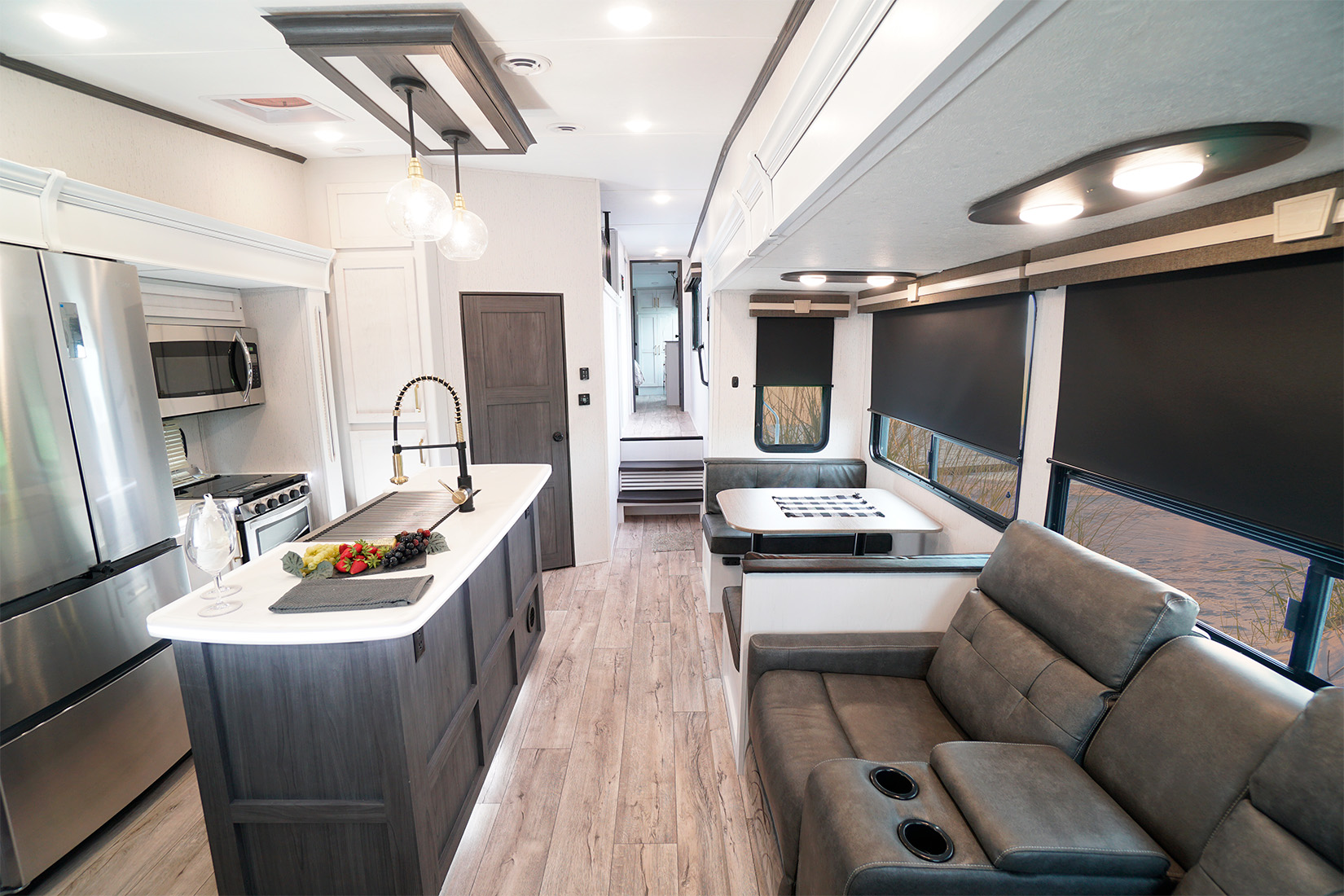 AStoria-3271-back-front-optimized | I Heart RVing