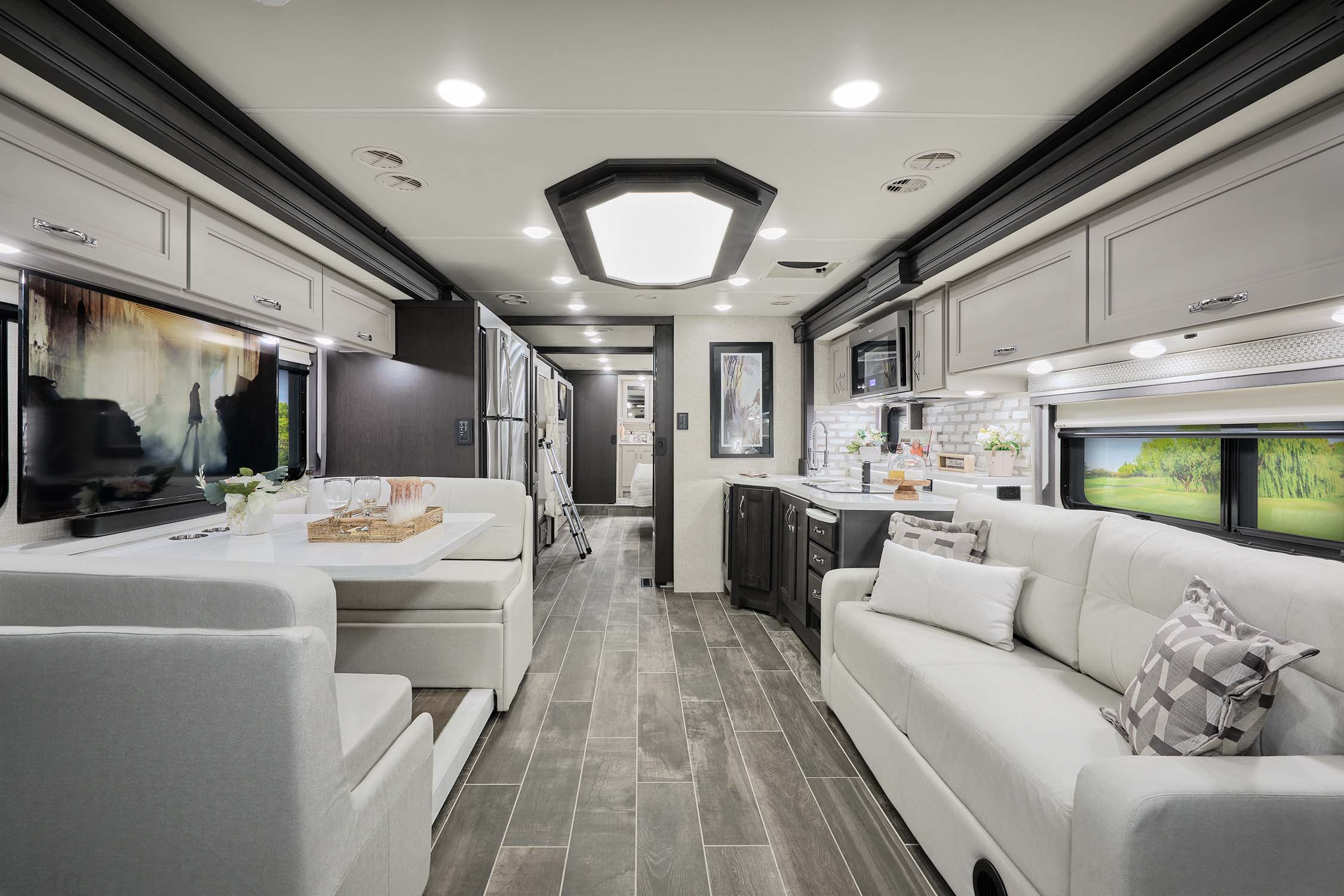 Aria-4000-LE-Luna-Asheville-F2B | I Heart RVing