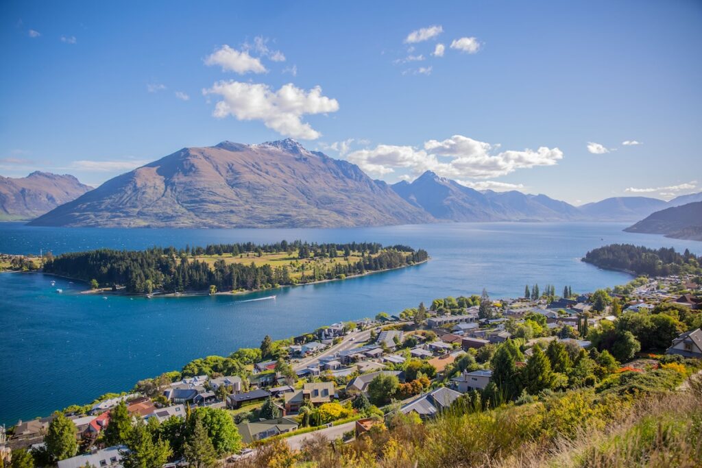 pexels-ketan-kumawat-215630-724963 | I Heart RVing International RV rental allows you to explore beautiful locations like New Zealand from the road